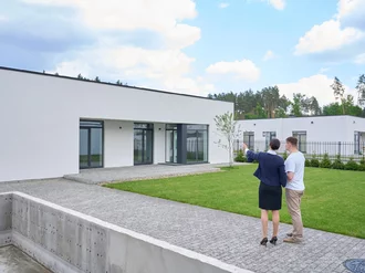 Záhrada okolo novostavby: Na čo sa zabúda pri plánovaní pozemku Záhrada okolo novostavby: Na čo sa zabúda pri plánovaní pozemku
